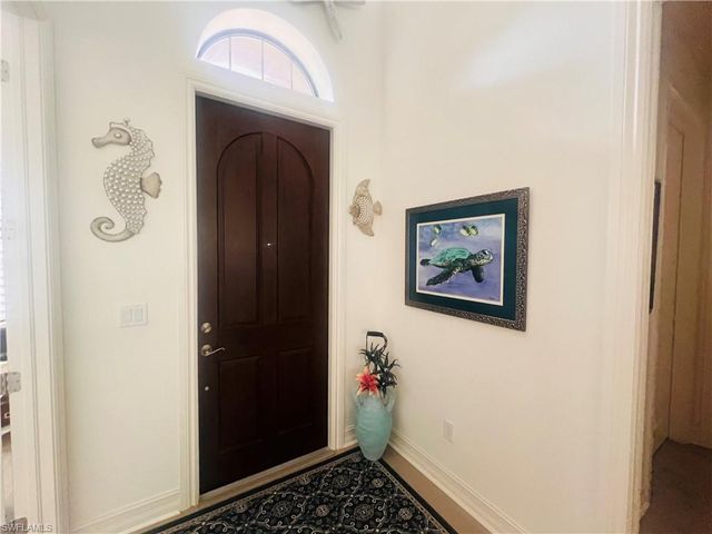 6574 Amarone LN, Naples, FL 34113