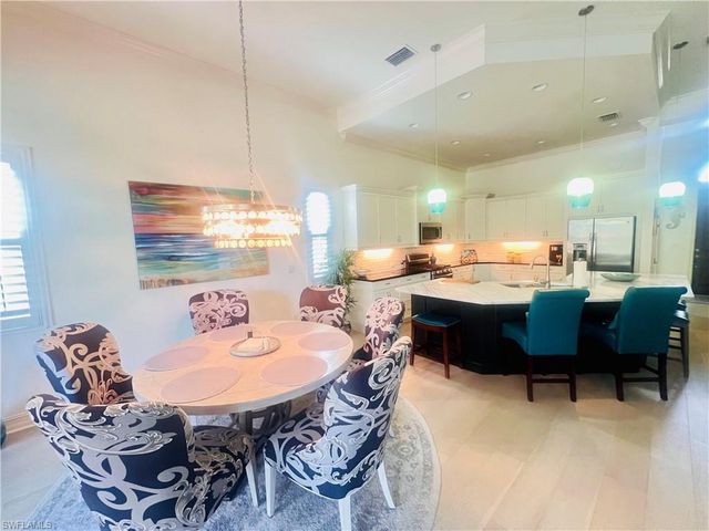 6574 Amarone LN, Naples, FL 34113