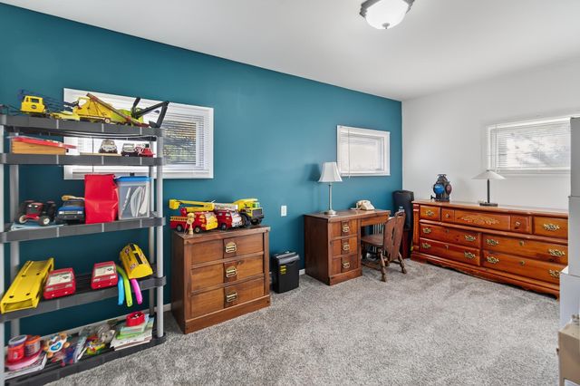 105 Meadowbrook Boulevard, Kingsford Heights, IN 46346