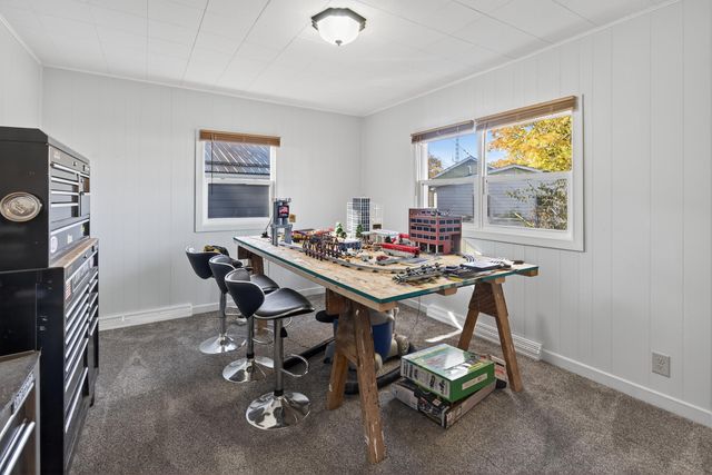 105 Meadowbrook Boulevard, Kingsford Heights, IN 46346