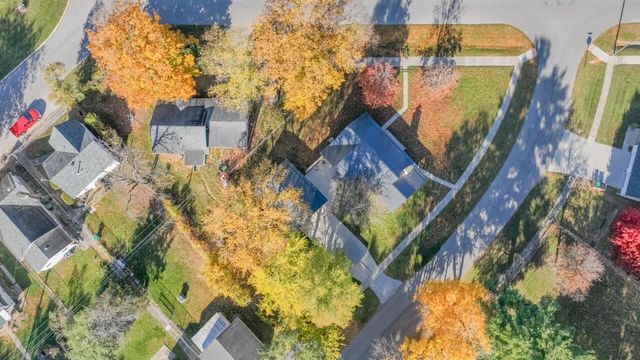 105 Meadowbrook Boulevard, Kingsford Heights, IN 46346