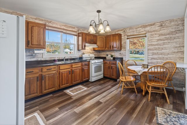 105 Meadowbrook Boulevard, Kingsford Heights, IN 46346