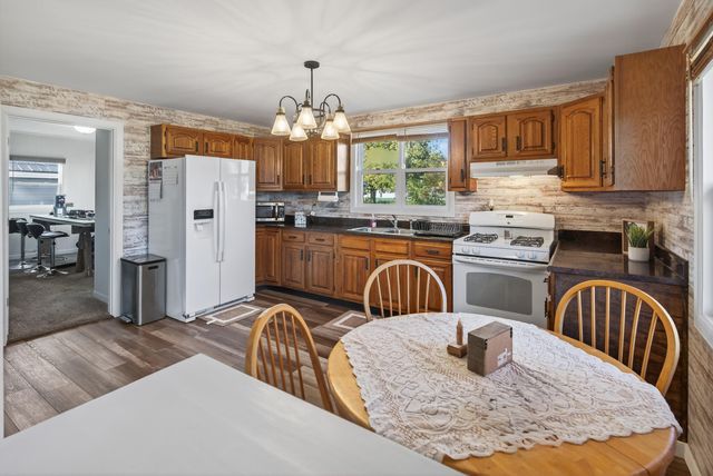 105 Meadowbrook Boulevard, Kingsford Heights, IN 46346