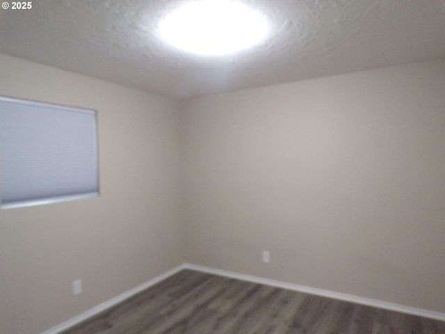 870 W LINCOLN St, Woodburn, OR 97071