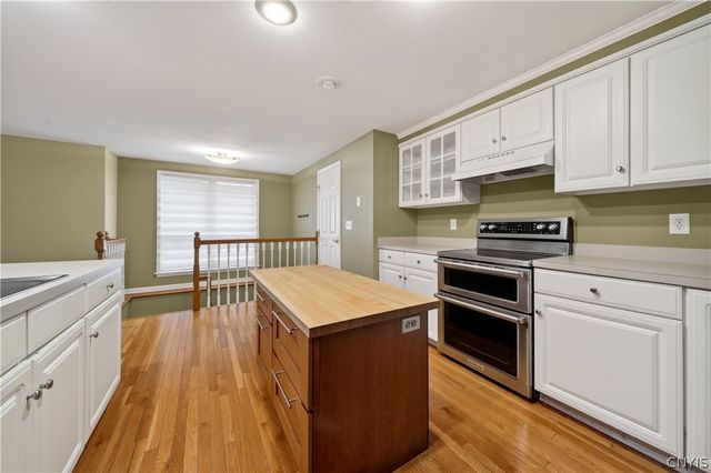 7554 Sugarwood Lane, Clay, NY 13212