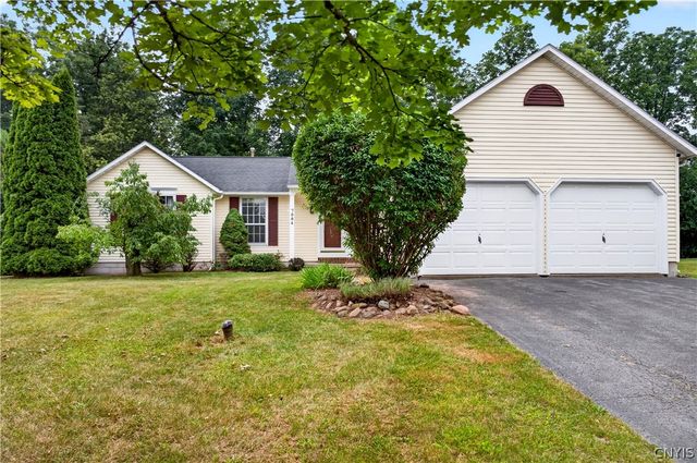 7554 Sugarwood Lane, Clay, NY 13212
