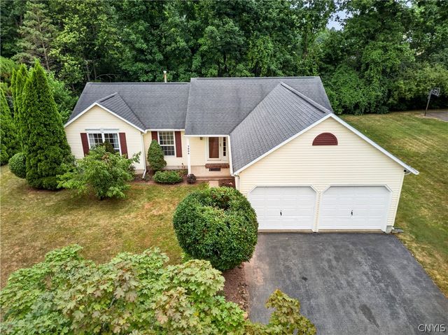 7554 Sugarwood Lane, Clay, NY 13212