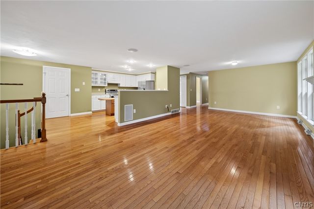 7554 Sugarwood Lane, Clay, NY 13212
