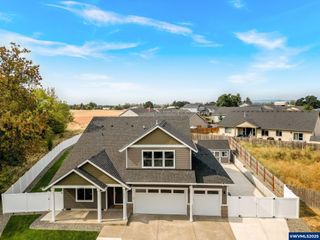 5832 NE Chandra Ct, Albany, OR 97322