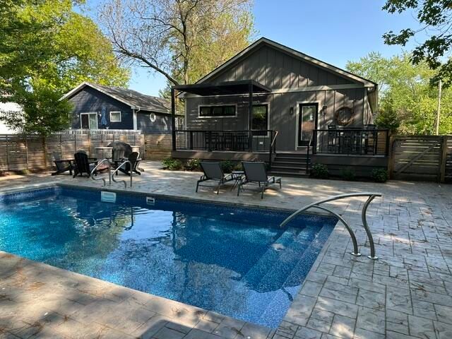 820 W Indiana Street, New Buffalo City, MI 49117