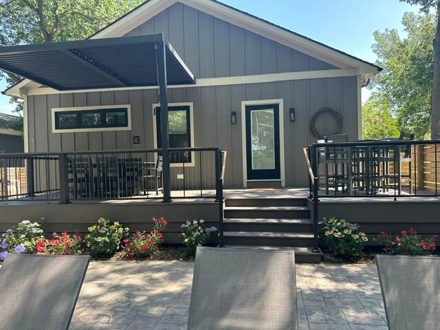 820 W Indiana Street, New Buffalo City, MI 49117