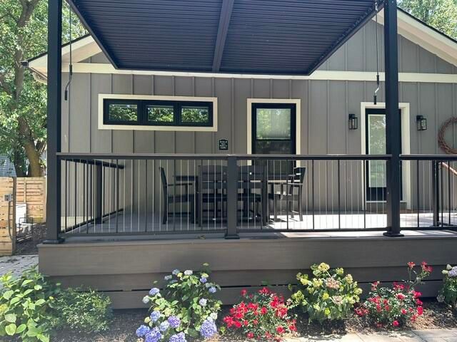 820 W Indiana Street, New Buffalo City, MI 49117