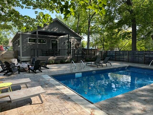 820 W Indiana Street, New Buffalo City, MI 49117