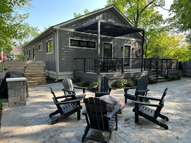 820 W Indiana Street, New Buffalo City, MI 49117