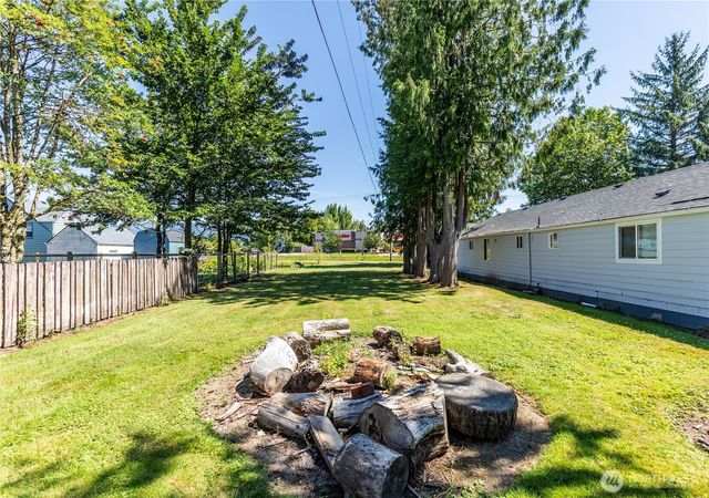 2054 Roosevelt Avenue, Enumclaw, WA 98022