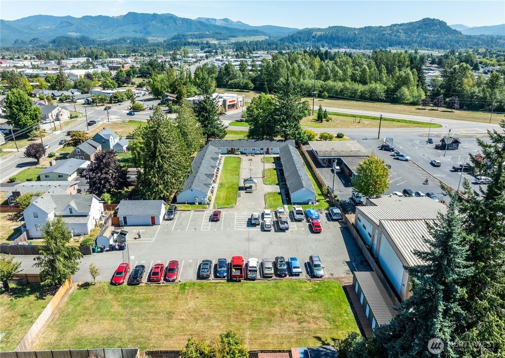 2054 Roosevelt Avenue, Enumclaw, WA 98022