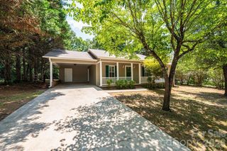185 Hickman Avenue, Hudson, NC 28638