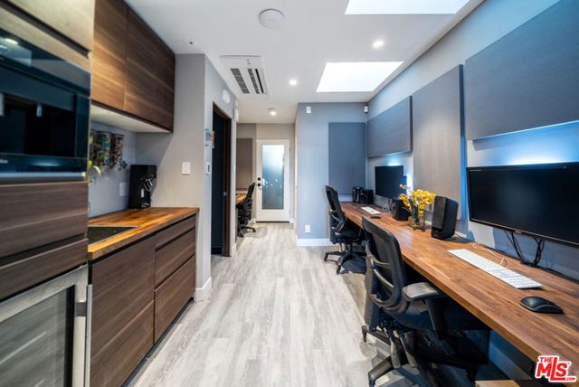 3769 Greenwood Avenue, Los Angeles, CA 90066