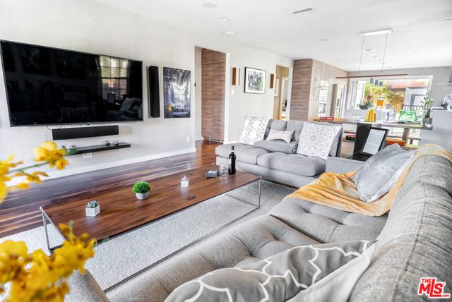 3769 Greenwood Avenue, Los Angeles, CA 90066