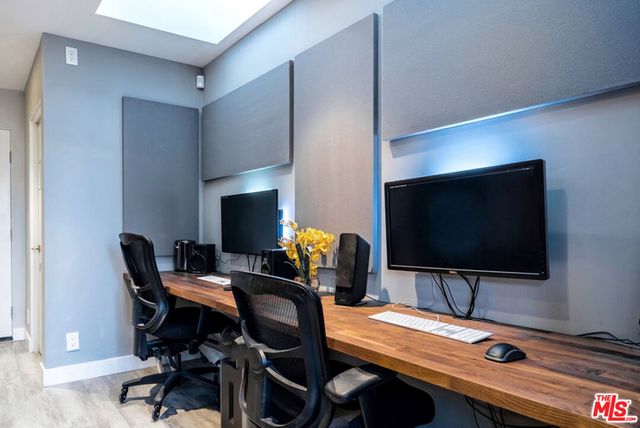 3769 Greenwood Avenue, Los Angeles, CA 90066