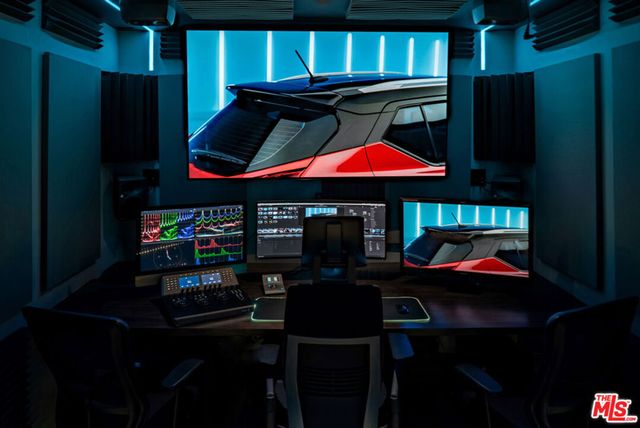 3769 Greenwood Avenue, Los Angeles, CA 90066