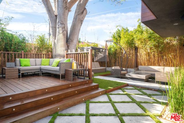 3769 Greenwood Avenue, Los Angeles, CA 90066