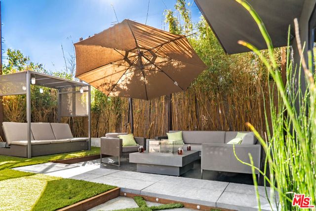 3769 Greenwood Avenue, Los Angeles, CA 90066