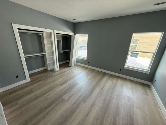 5180 N Toben Dr, Bel Aire, KS 67226