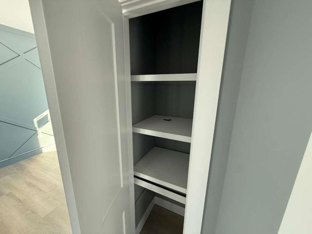 5180 N Toben Dr, Bel Aire, KS 67226