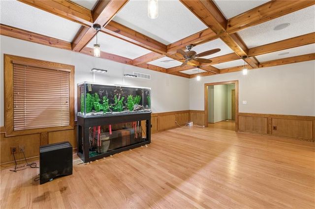 617 W Maple Street, Raymore, MO 64083
