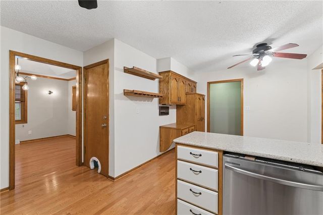 617 W Maple Street, Raymore, MO 64083