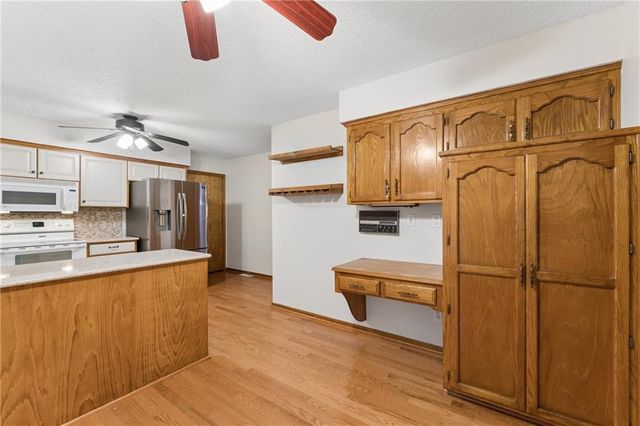 617 W Maple Street, Raymore, MO 64083