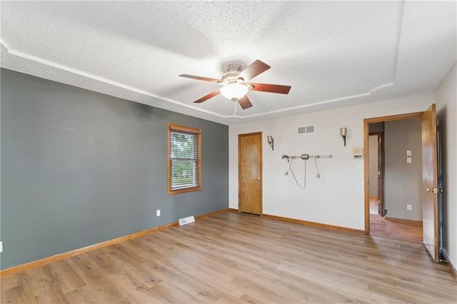 617 W Maple Street, Raymore, MO 64083