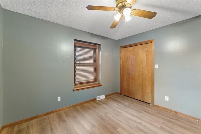 617 W Maple Street, Raymore, MO 64083