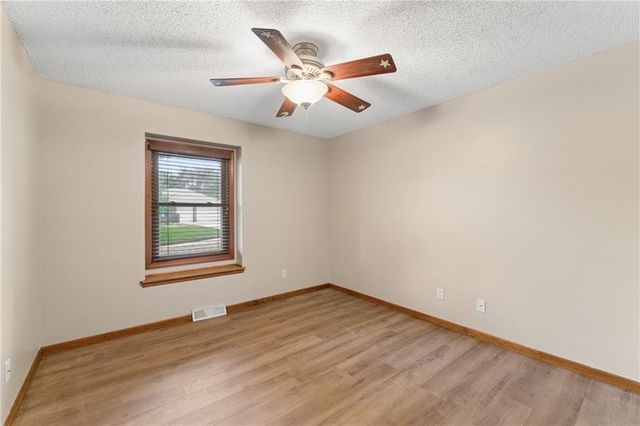 617 W Maple Street, Raymore, MO 64083