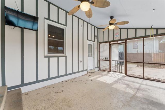 617 W Maple Street, Raymore, MO 64083