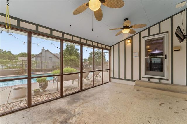 617 W Maple Street, Raymore, MO 64083