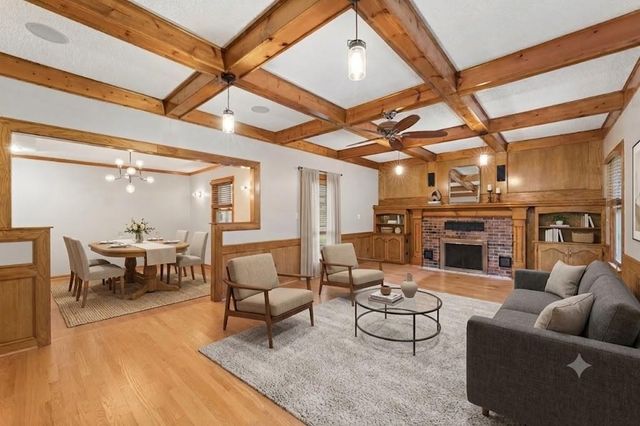 617 W Maple Street, Raymore, MO 64083