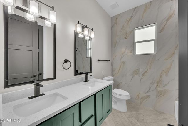 1420 HARLAN POINT Place, El Paso, TX 79928