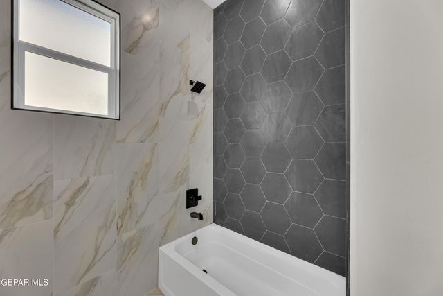 1420 HARLAN POINT Place, El Paso, TX 79928