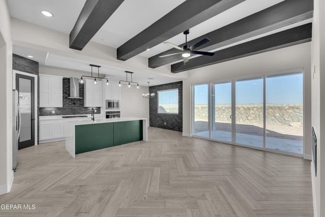 1420 HARLAN POINT Place, El Paso, TX 79928