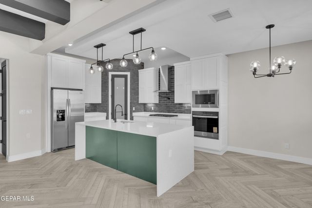 1420 HARLAN POINT Place, El Paso, TX 79928