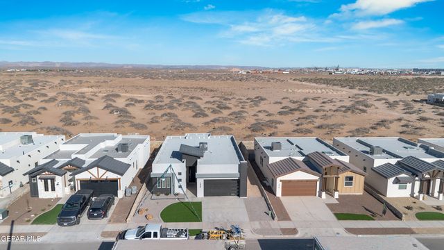 1420 HARLAN POINT Place, El Paso, TX 79928