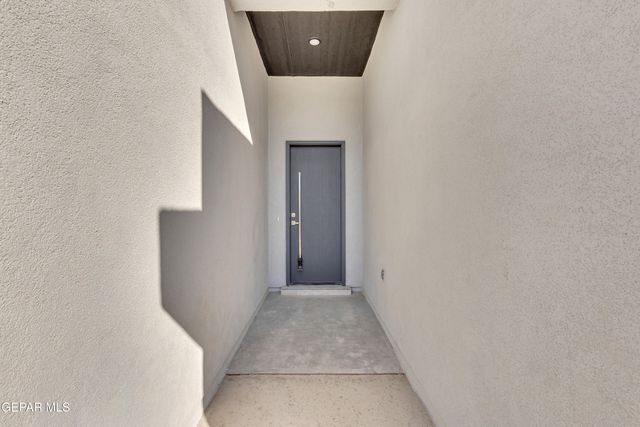 1420 HARLAN POINT Place, El Paso, TX 79928