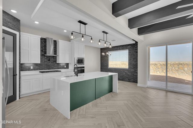 1420 HARLAN POINT Place, El Paso, TX 79928