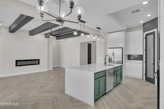 1420 HARLAN POINT Place, El Paso, TX 79928