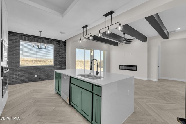 1420 HARLAN POINT Place, El Paso, TX 79928