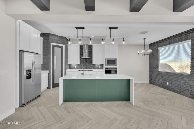 1420 HARLAN POINT Place, El Paso, TX 79928