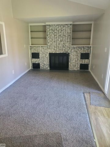 32315 beaconsfield street Road, Roseville, MI 48066