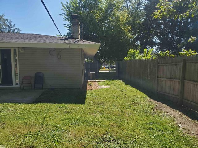 32315 beaconsfield street Road, Roseville, MI 48066